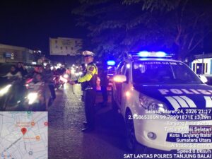 Jaga Kenyamanan Warga Saat Istirahat, Sat Lantas Polres Tanjung Balai Gelar Patroli Blue Light