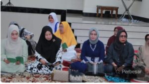 Hangatnya Silaturahmi Ramadan di Walenrang, Ketua TP-PKK Luwu Hadiri Buka Puasa Bersama Pemerintah dan Warga