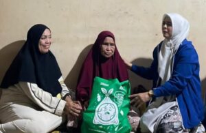 Wujud Kepedulian, Wakil Ketua DPRD Wajo Andi Merly Iswita Tinjau Langsung dan Beri Bantuan Korban Kebakaran di Pammana