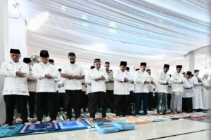 Presiden Prabowo Hadiri Salat Idul Fitri dan Halalbihalal Bersama Jemaah Masjid Darussalam Aceh Tamiang
