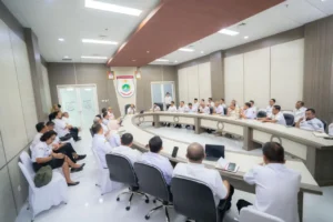 Rapat Strategis Pemprov Sulbar: Gubernur SDK Tekankan Pentingnya Sinergi OPD dan Responsif Terhadap Isu Nasional