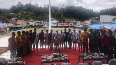 Gubernur Sulbar Suhardi Duka Hadiri Karnaval Budaya di Mamasa