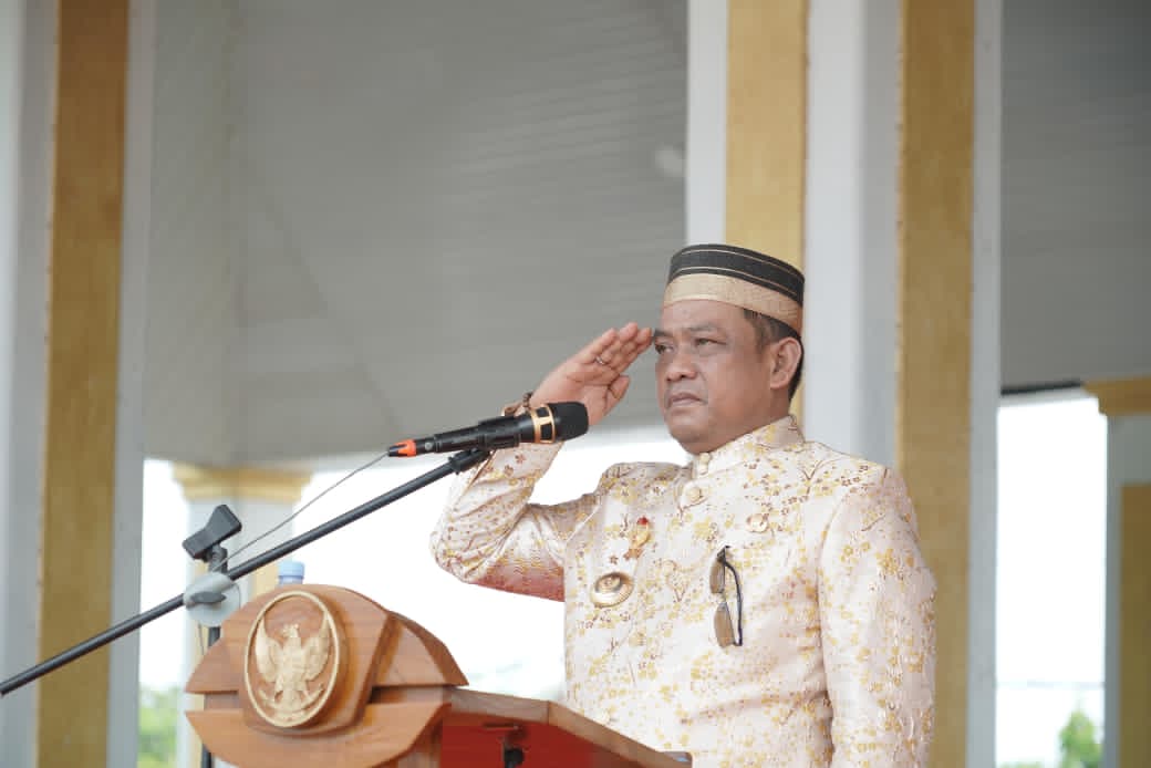 Bupati Luwu Pimpin Upacara Hardiknas 2026, Tegaskan Spirit Memuliakan Manusia Melalui Pendidikan