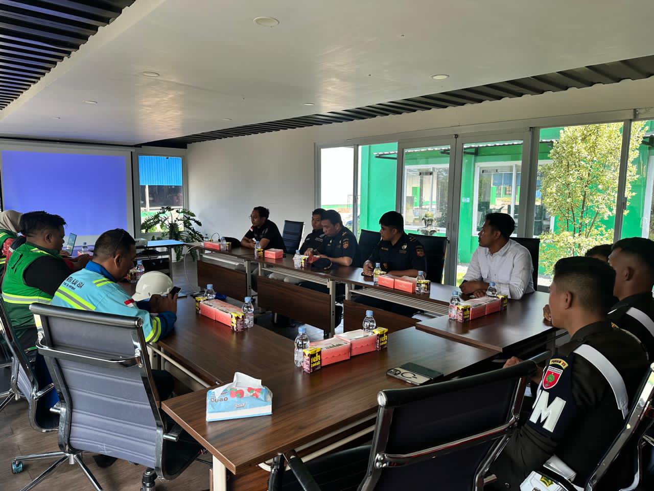Bea Cukai Sulbangsel Musnahkan 43,40 Juta Batang Rokok Ilegal, Kolaborasi PT Mitra Hijau Asia