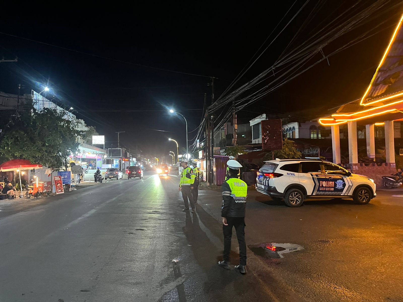 Sat Lantas Polres Polman Intensifkan Blue Light Patrol di Titik Rawan Malam Hari
