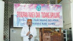 Bupati Serahkan Bantuan Combine untuk Petani