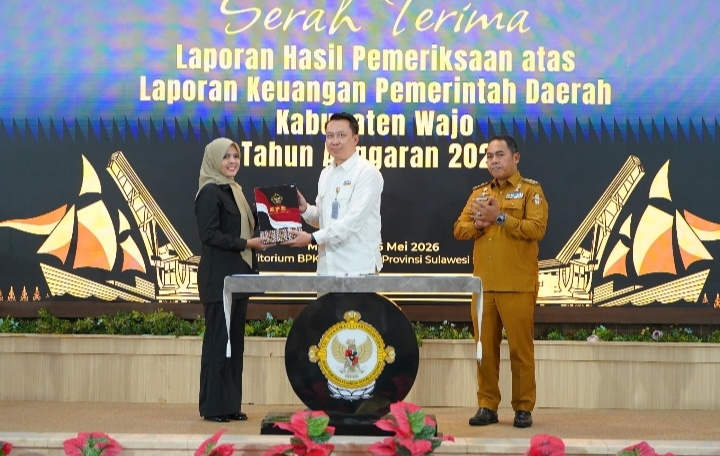Wakil Ketua DPRD Wajo dan Bupati Wajo Terima LHP LKPD 2025, Kabupaten Wajo Kembali Raih Opini WTP