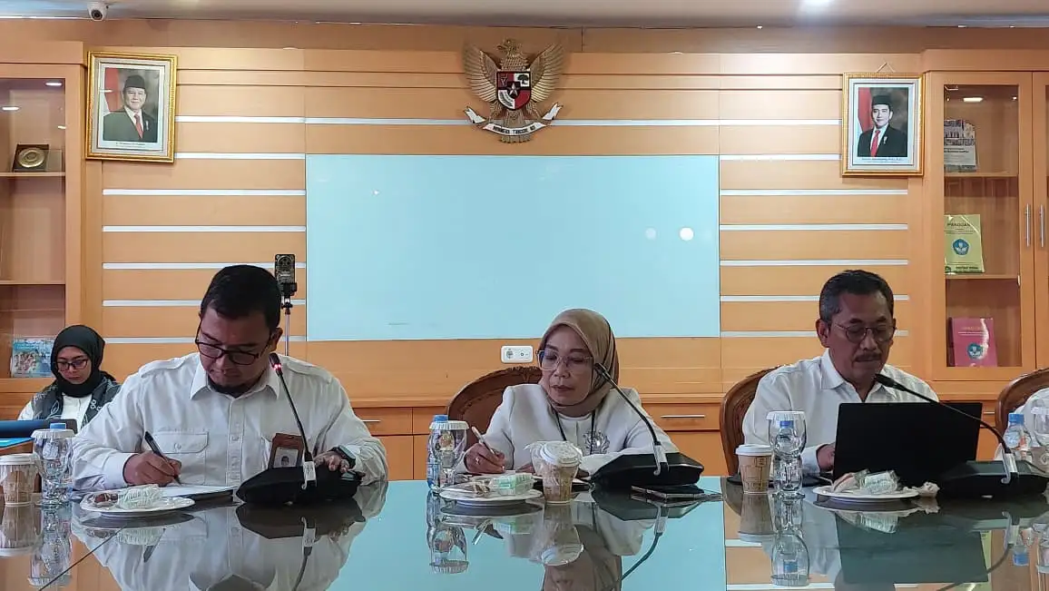 Nasib Guru Non-ASN: Tetap Mengajar, Pemerintah Siapkan Skema Penataan Bertahap