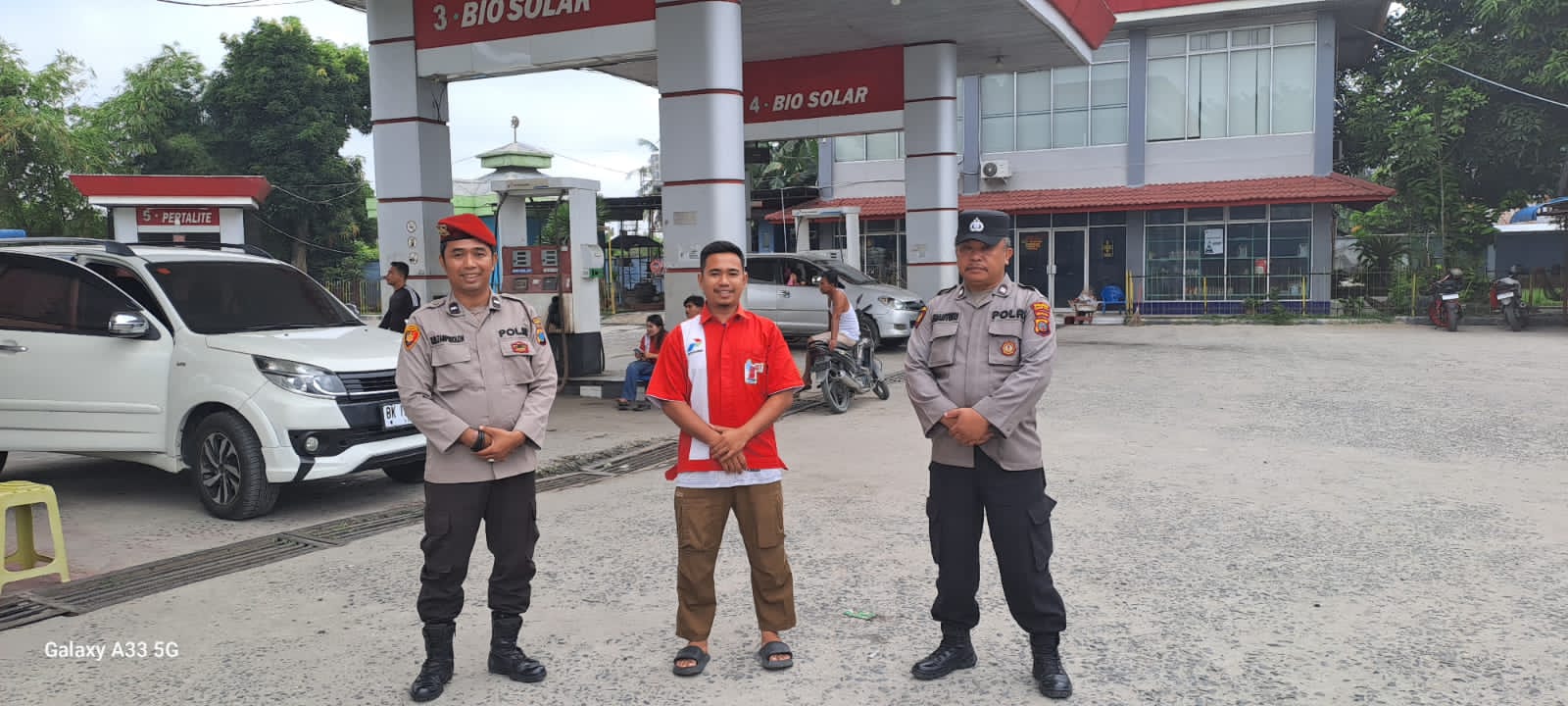 Pastikan Distribusi BBM Lancar, Polres Tanjung Balai Siagakan Personel di Sejumlah SPBU