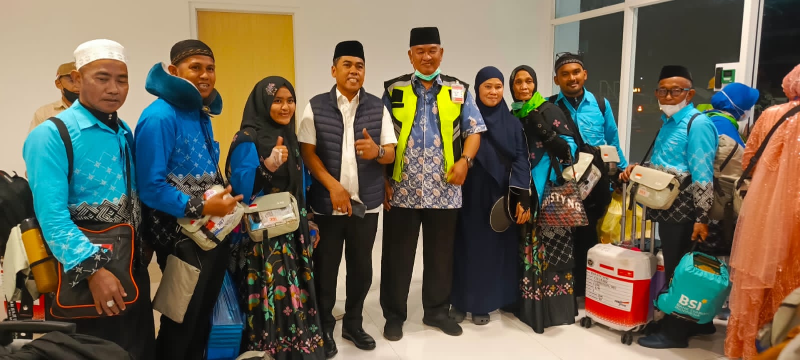 Bupati Wajo Andi Rosman Jemput Langsung 384 Jamaah Haji Kloter 4 di Bandara Sultan Hasanuddin