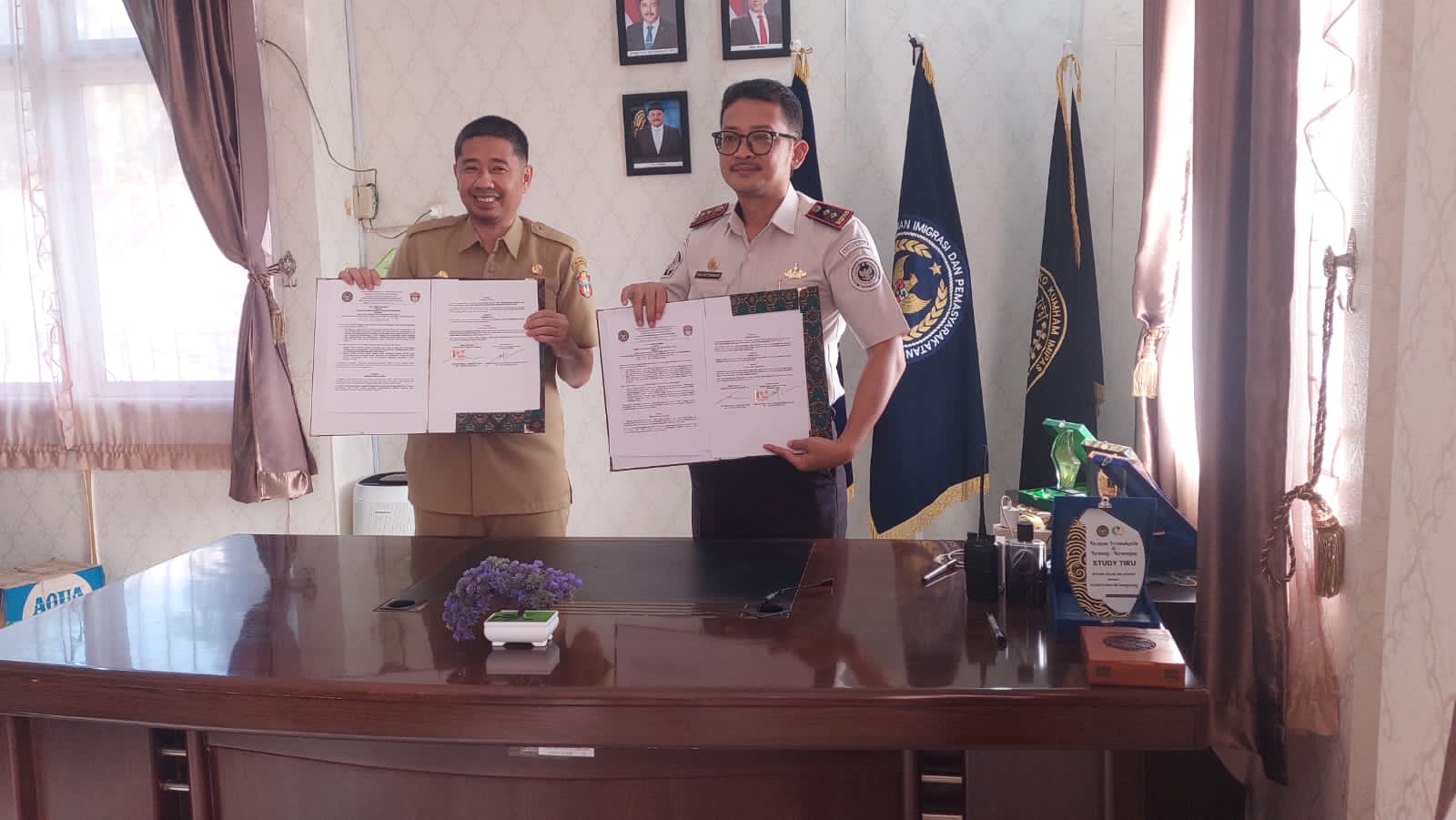 KADIS LINGKUNGAN HIDUP KABUPATEN WAJO JALIN MoU DENGAN RUTAN KELAS IIB SENGKANG, PERKUAT IMPLEMENTASI GERAKAN ‘PISOTA’