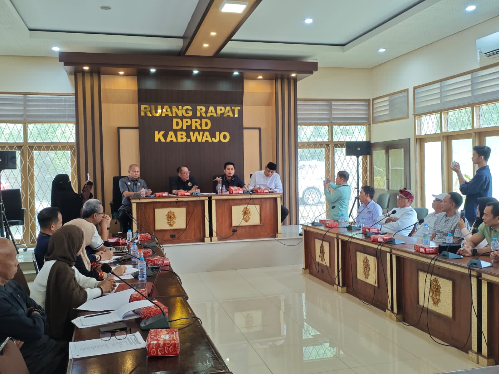 Komisi I DPRD Wajo Gelar RDP Bersama FORMADA, Bahas Pengembalian Anggaran Media di DPRD