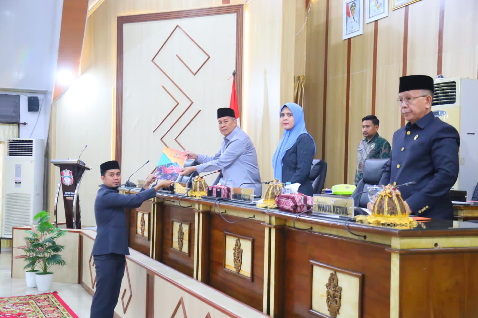 DPRD Wajo Setujui Ranperda Jaminan Sosial Ketenagakerjaan Dibahas Menjadi Perda