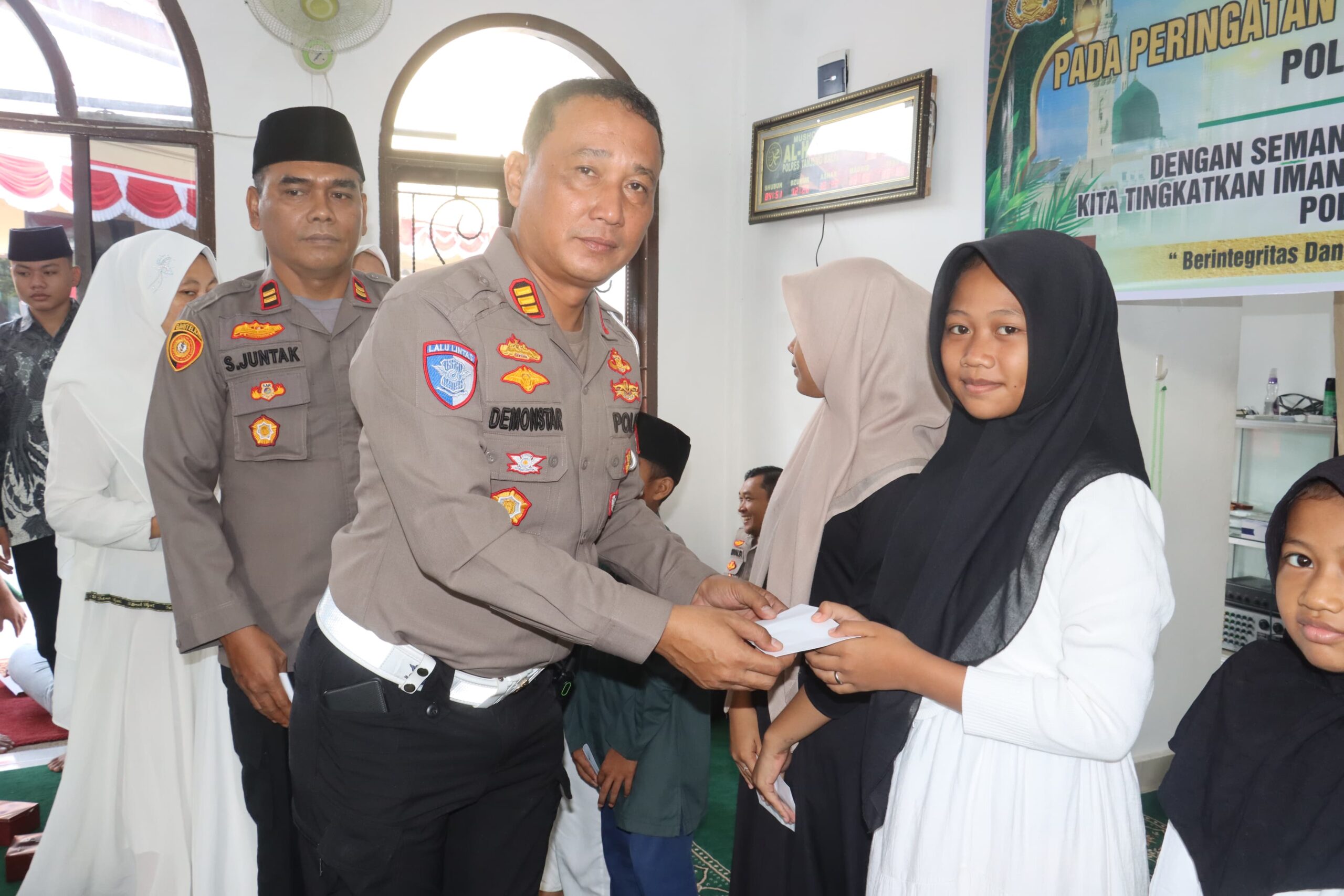 Peringati Tahun Baru Islam 1 Muharram 1448 H, Polres Tanjung Balai Gelar Binrohtal dan Santuni Anak Yatim
