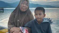 Kapan Kita ke Mekkah, Nek?” Tanya Cucu Tunanetra Nenek Penjual Nasi Kuning