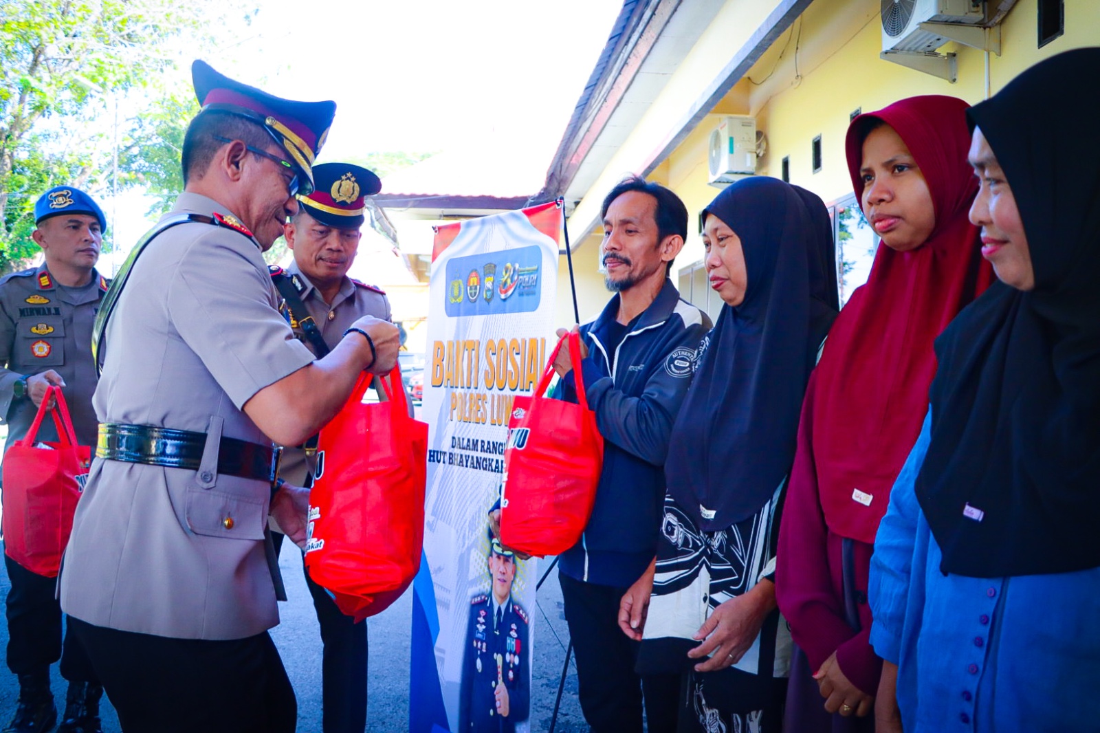Polri untuk Masyarakat, Polres Luwu Tebar Kepedulian Sambut Hari Bhayangkara ke-80