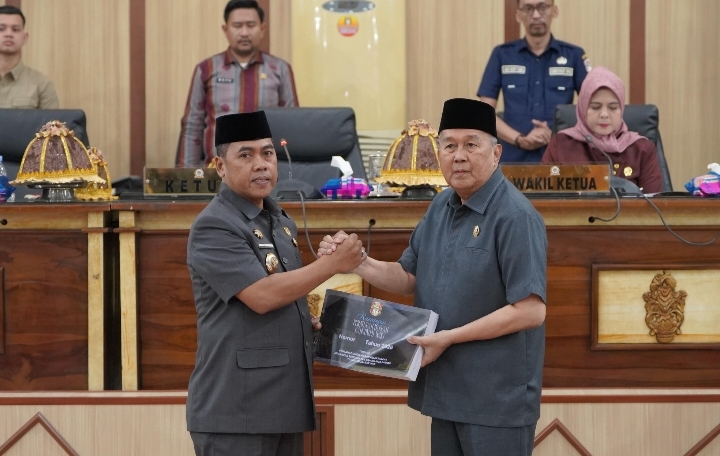Serahkan Ranperda Pertanggungjawaban APBD 2025, Bupati Wajo Ungkap Prestasi Opini WTP