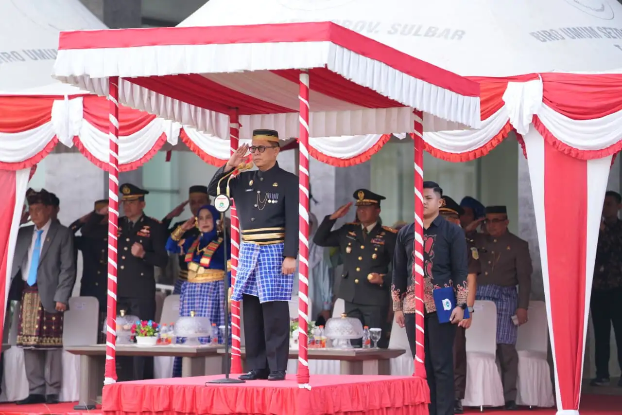 Peringati Harganas ke-33, Sekda Sulbar Tekankan Keluarga Sebagai Fondasi Utama Kehidupan