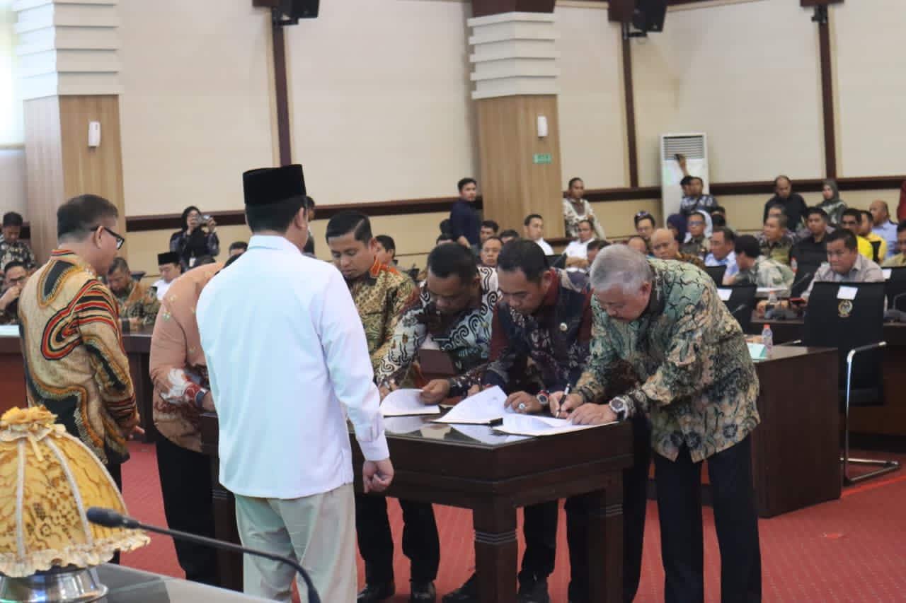 Bupati Wajo Tegaskan Komitmen Lindungi Lahan Sawah, Tandatangani Penetapan LP2B Sulsel