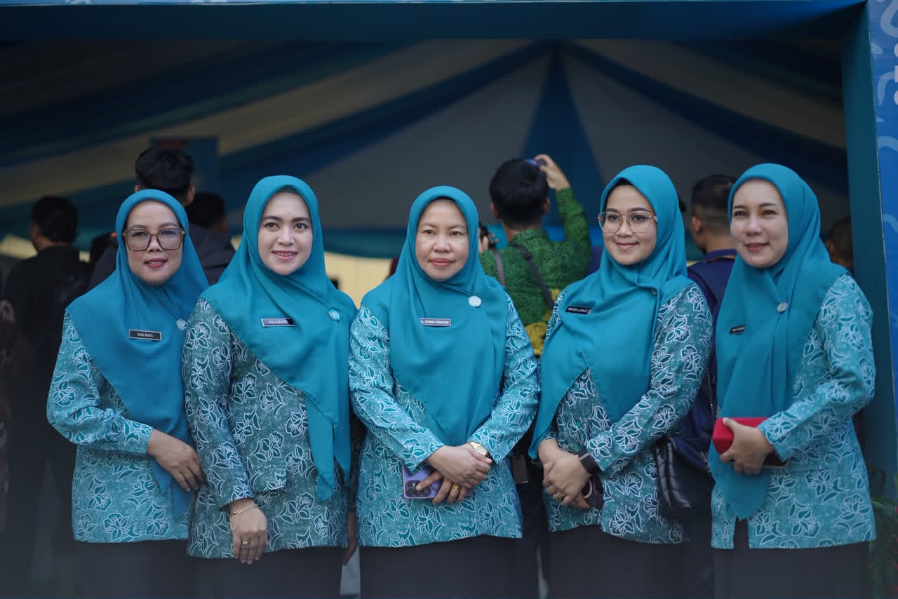 Ketua TP PKK Luwu Hadiri Pembukaan Pameran UMKM dan Pencanangan Rekor MURI Gerakan Minum Suplemen bagi Ibu Hamil