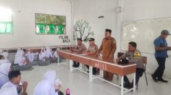 Police Go to School: Kapolsek Datuk Bandar Ajak Siswa Baru SMKN 6 Tanjung Balai Bijak Medsos hingga Jauhi Narkoba  TANJUNG BALAI – Guna