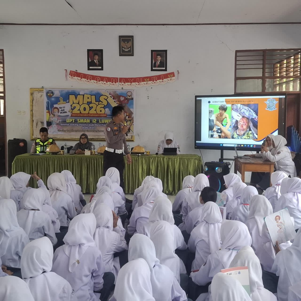 Police Goes to School, Satlantas Polres Luwu Tanamkan Budaya Tertib Berlalu Lintas kepada Ratusan Siswa Baru SMAN 12 Luwu