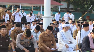 Antisipasi Kekeringan, Pemkab Wajo Gelar Salat Istisqa Bersama Ribuan Jamaah