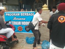 Berkah Jumat, Ketum DPP TER-KAM Edi Hasibuan Bagikan 200 Nasi Kotak di Masjid Nurul Ikhwan Tanjungbalai