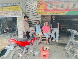 Bhabinkamtibmas Pulau Simardan Sapa Warga Imbau Bijak Bermedsos
