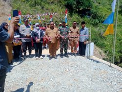 Kasdim 1428 Mamasa Meresmikan Dua Jembatan Garuda Merah Putih (Aramco) di Kelurahan Aralle dan Desa Panetean