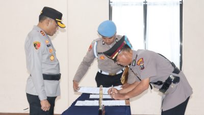 Kapolres Tanjung Balai Pimpin Upacara Sertijab Kasatbinmas dan Kasiwas