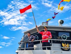Sambut HUT RI ke-81, Kapolres Tanjungbalai AKBP Welman Feri Hadiri Pengibaran Bendera Merah Putih di Perairan Bagan Asahan