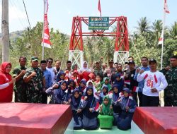 Dandim 1401/Majene ikuti Launching serentak jembatan perintis garuda oleh presiden Ri, lima jembatan garuda di Majene resmi di fungsikan