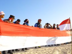 Semarak HUT ke-81 RI, Kapolda Sulsel Kibarkan Bendera Merah Putih di Wilayah Kepulauan Makassar