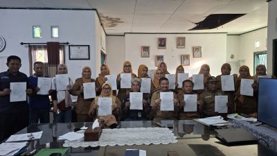 DLH Wajo Tandatangani Komitmen Bersih Bebas Sampah, Siap Saling Ingatkan dan Menegur