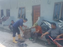 Lurah Pasar Baru Budi Tanoto Pimpin Gotong Royong di Hari Libur, Warga Apresiasi Keseriusan Pemimpin Kecamatan Sei Tualang Raso