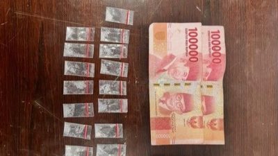 Sasar Jaringan Narkotika, Polda Sulbar Amankan Tiga Orang Sita Puluhan Saset Sabu di Malunda