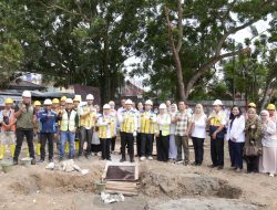 Kadis PUTR Tety Juliani Siregar dan Sek PUTR Dampingi Wali Kota Mahyaruddin Peletakan Batu Pertama Rehab Gedung RSUD dr. Tengku Mansyur
