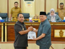 Bupati Wajo Sampaikan Jawaban Ranperda Perubahan APBD 2026 di Rapat Paripurna DPRD