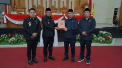 Bupati Luwu Serahkan Ranperda Perubahan APBD 2026, Pendapatan Daerah Ditargetkan Rp 1,477 Triliun