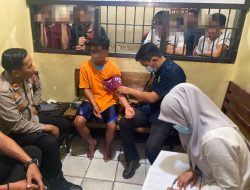 Jaga Kondisi Tahanan Tetap Prima, Si Dokkes Polres Majene Lakukan Pemeriksaan Kesehatan Berkala