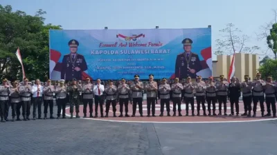 Farewell and Welcome Parade Polda Sulbar: Pataka Siamasei Diserahkan, Estafet Kepemimpinan Berjalan Penuh Haru